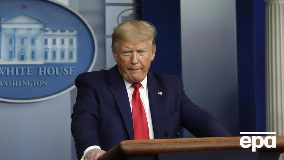 Трамп не понимает, как можно встречаться с диктаторами, будучи в маске