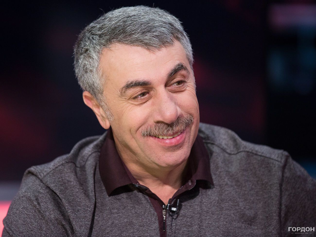 Комаровський відповів ще на 24 запитання своїх підписників