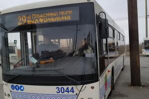 Автобусы в Запорожье будут ходить и в понедельник