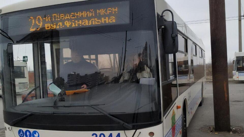 Автобусы в Запорожье будут ходить и в понедельник