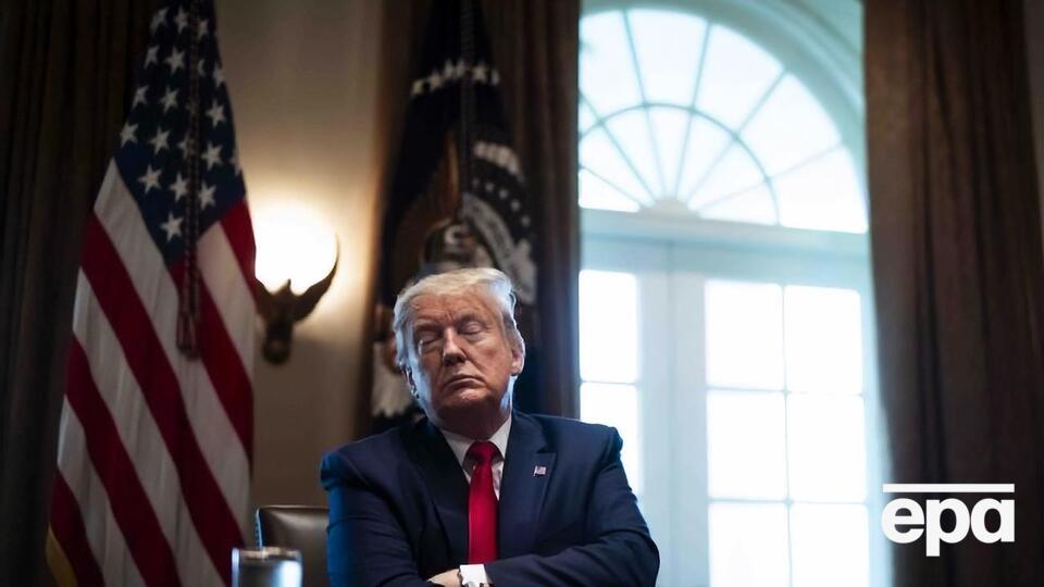 Трамп вважає, що протягом найближчих тижнів епідемія коронавірусу у США сягне піку