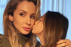 Loboda: Уявіть, які щасливі ваші діти зараз...