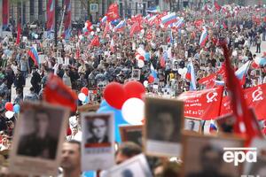 СМИ отмечают, что именно 24 июня проводился День Победы на Красной площади в 1945 году