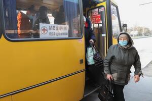 Работники всех предприятий, которым разрешено работать по постановлению Кабмина, смогут передвигаться по городу при наличии специальной справки