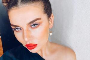 Сєдокова: Зняла для вас детальну інструкцію, як пошити маску вдома