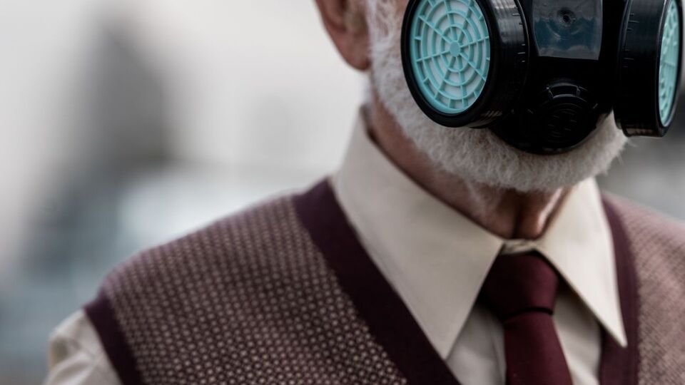 Пенсіонерам в Україні наказано самоізолюватися