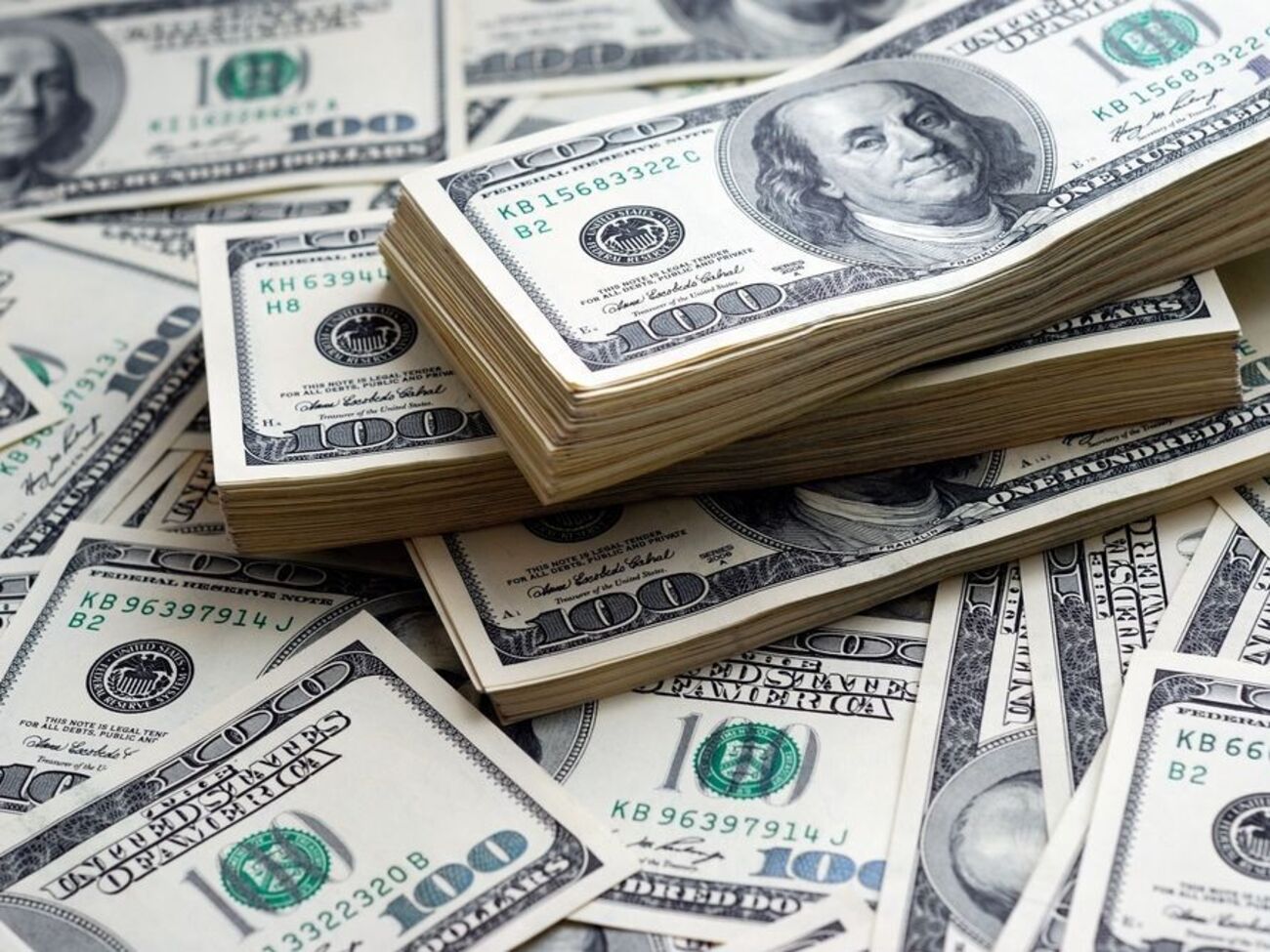 Попов: У всі часи охочих досягти успіхів у житті з допомогою спецслужб було достатньо