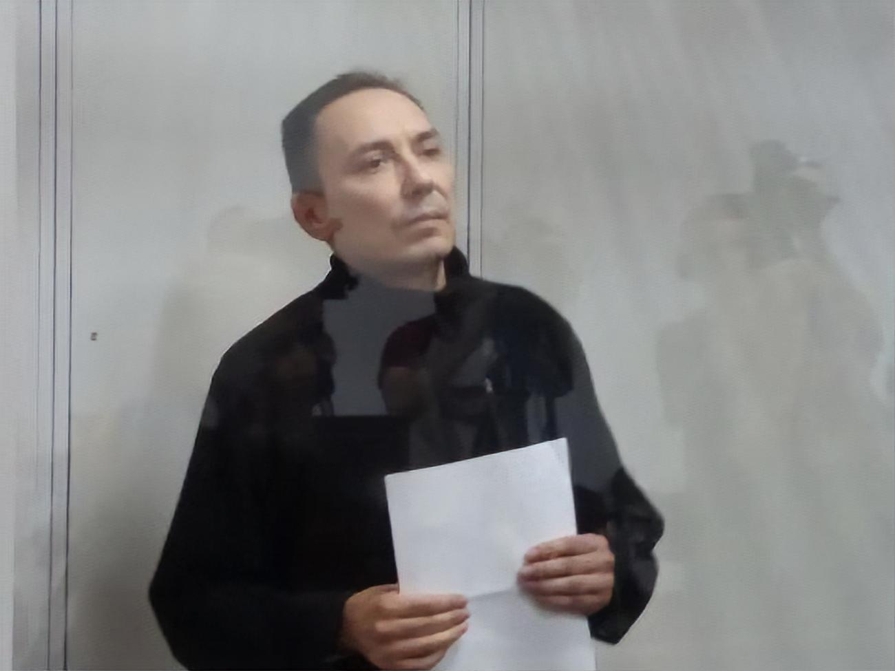 Безъязыков подозревался в госизмене