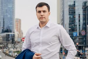 Віталій Нестор: Замість твердої переговорної позиції із зовнішніми кредиторами та чіткої антикризової стратегії, нашу країну задешево продають оптом