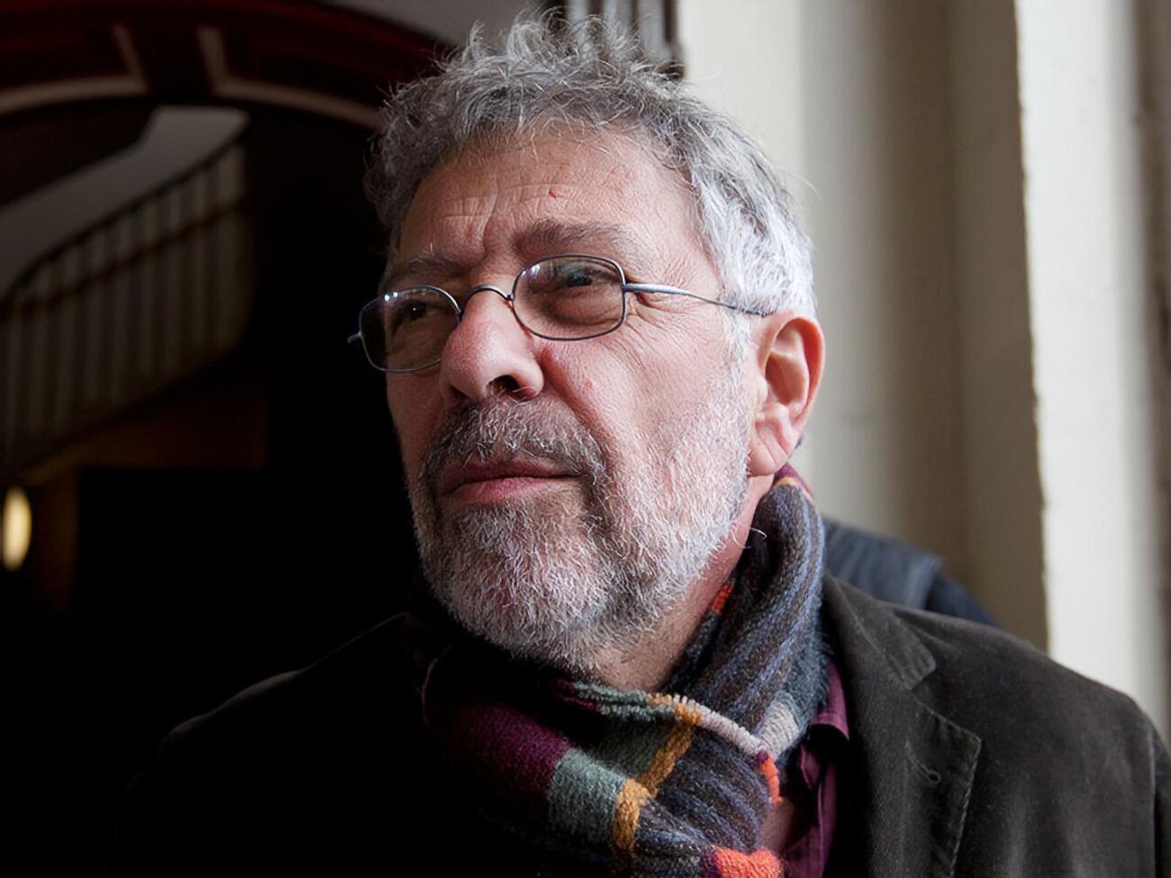 Гольдфарб: Мы все сидим по домам. Экономика остановилась. Но люди соблюдают карантин --- жить-то всем хочется