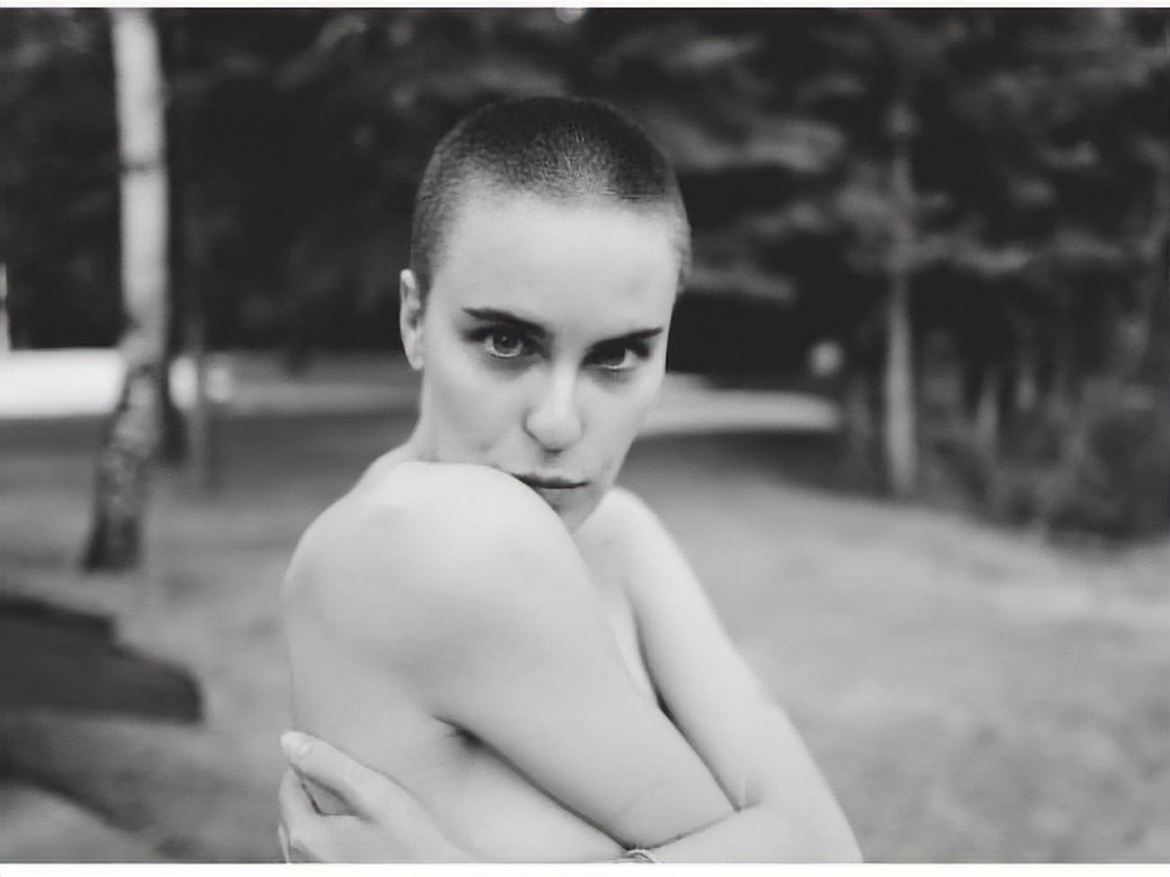 Дочка Вілліса і Мур позувала на тлі лісу