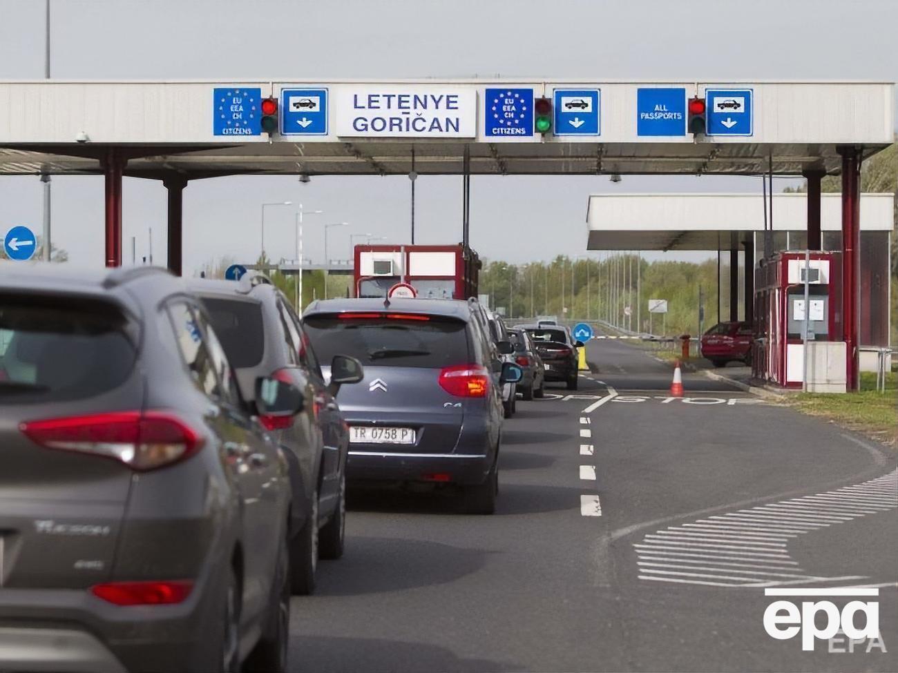 В Еврокомиссии считают, что ограничения на поездки необходимо продлить, чтобы снизить риск дальнейшего распространения коронавируса