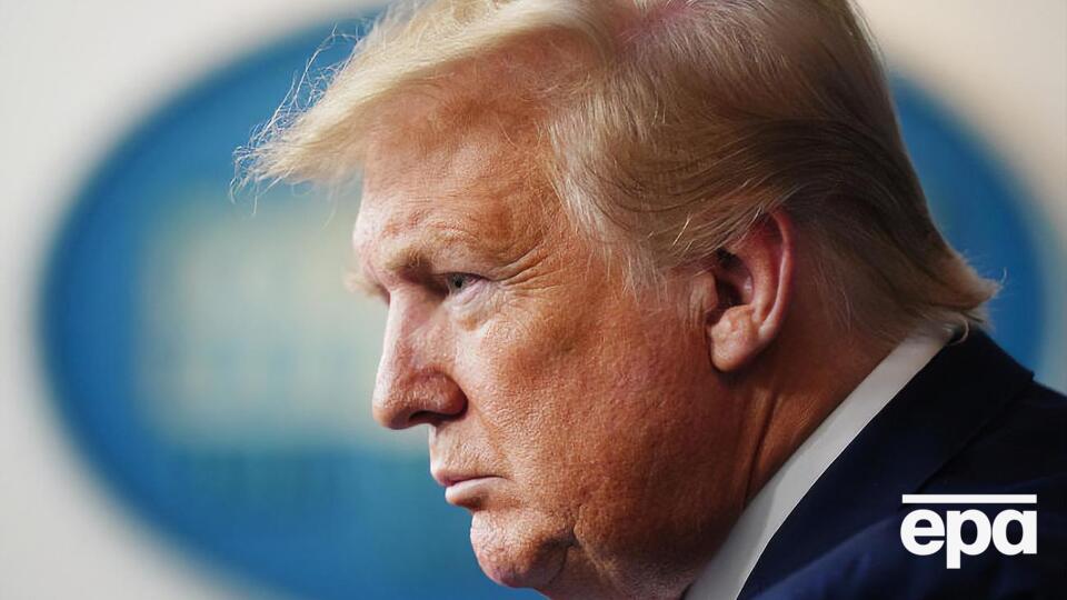 Трамп вважав, що тепла погода вб'є вірус