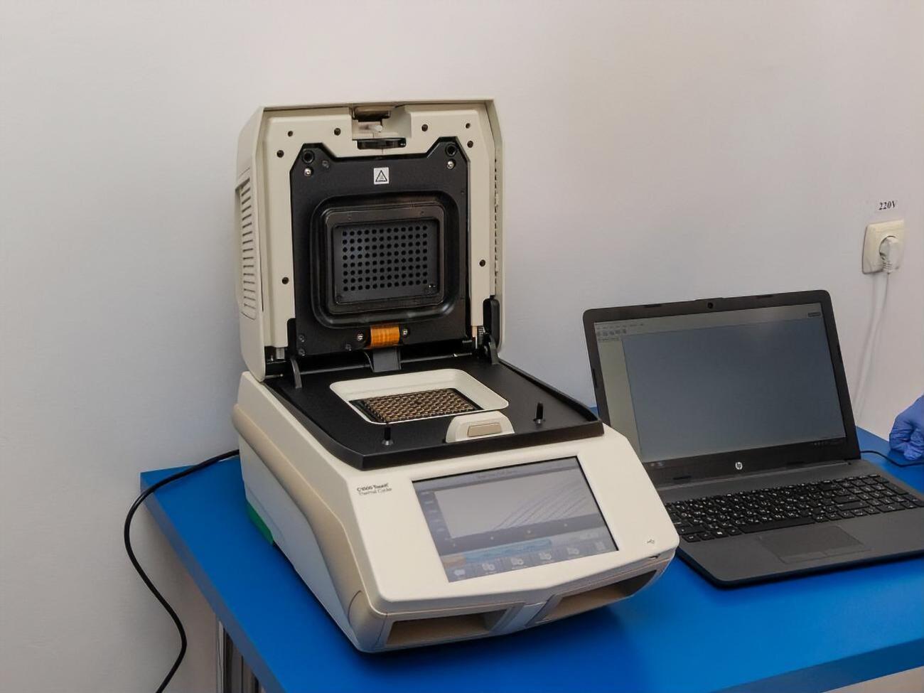 Системи CFX96 до 17 квітня також передадуть обласним лабораторним центрам та лікарням у Житомирі, Івано-Франківську, Львові, Сумах та Чернігові