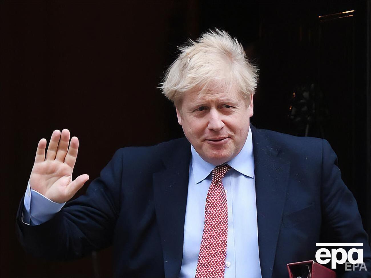 Джонсон из-за коронавирусной инфекции провел в интенсивной терапии четыре дня