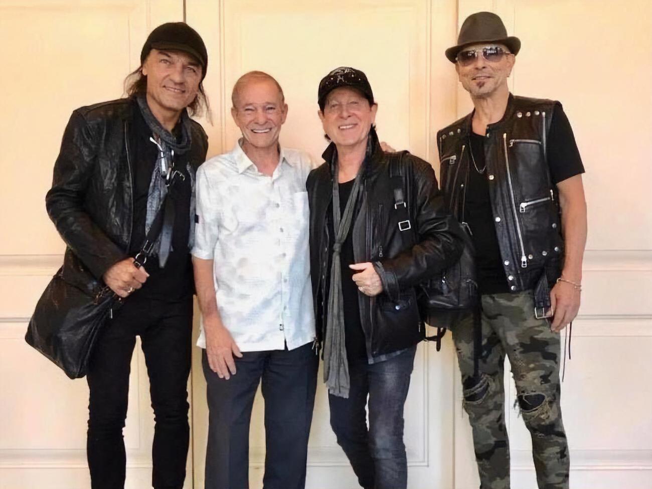Scorpions: Мы решили&nbsp;дать вам маленький знак надежды, который исходил прямо из сердца в смутные времена