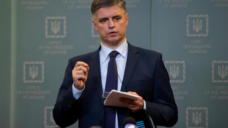 Пристайко заверил, что Украина "не может и не будет" запрещать выезд украинцев за границу