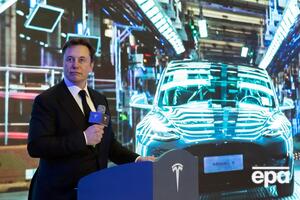 Вартість акцій компанії Tesla знизилася майже на $72 і сягнула $710