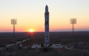 Элементы разгонного блока российской ракеты остаются на орбите после отделения космических аппаратов