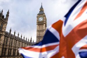 Посольство Великобританії попередило українців про необхідність отримати дозвіл МЗС на виїзд, але згодом відкоригувало заяву