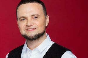 Квінта приблизно чотири роки практикує йогу