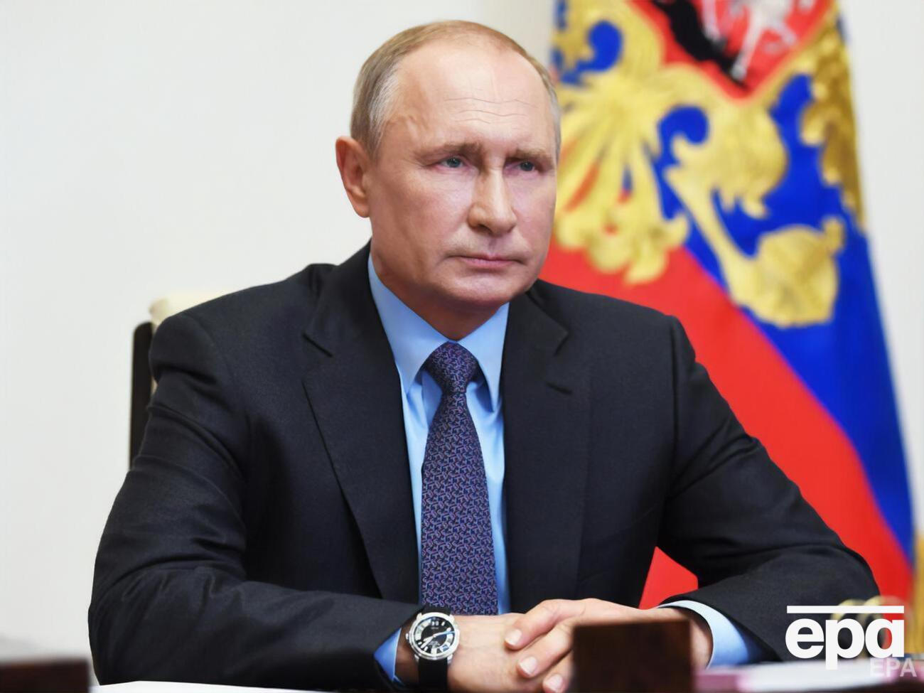 Путин заявил, что в РФ удалось замедлить развитие эпидемии