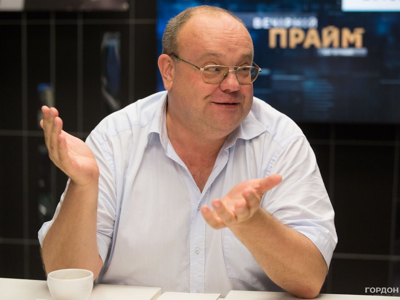 Павелко, как нашкодившего щенка, выставили из дисциплинарного комитета ФИФА. "Сколь веревочка ни вейся – а совьешься ты в петлю!"