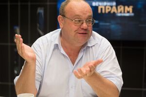 Павелко, как нашкодившего щенка, выставили из дисциплинарного комитета ФИФА. "Сколь веревочка ни вейся – а совьешься ты в петлю!"