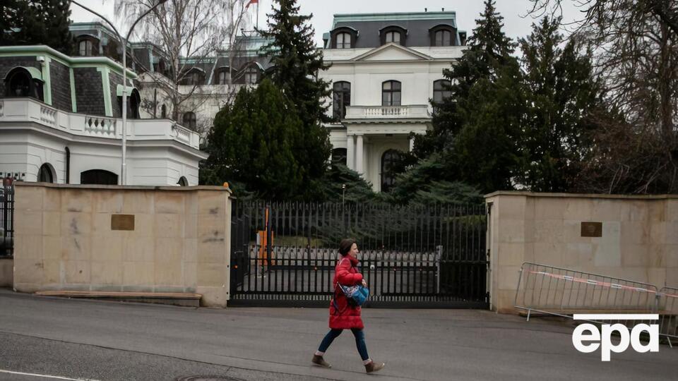 У російському посольстві вважають, що чеські ЗМІ розгорнули "персональне цькування російського дипломата"