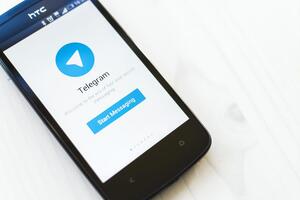 У Мінцифри застерегли українців від користування Telegram-ботом, оскільки громадяни самі можуть поділитися особистими даними зі зловмисниками