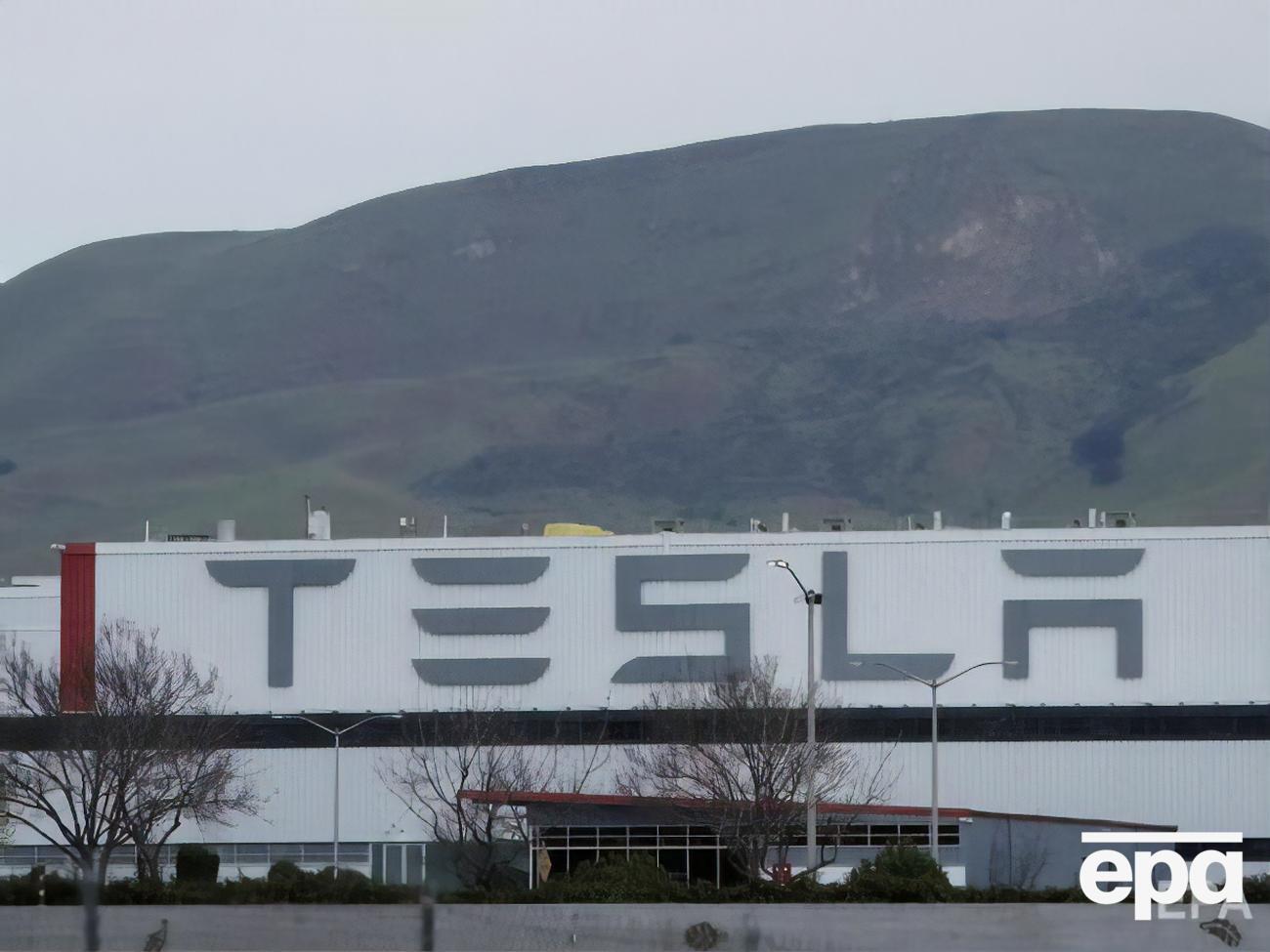Tesla планировала возобновить работу завода в Калифорнии еще 4 мая