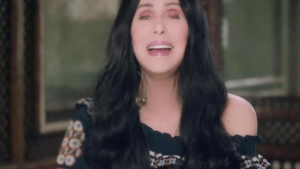 Ролик посвящен проблеме равного права на получение образования девочками в разных странах мира