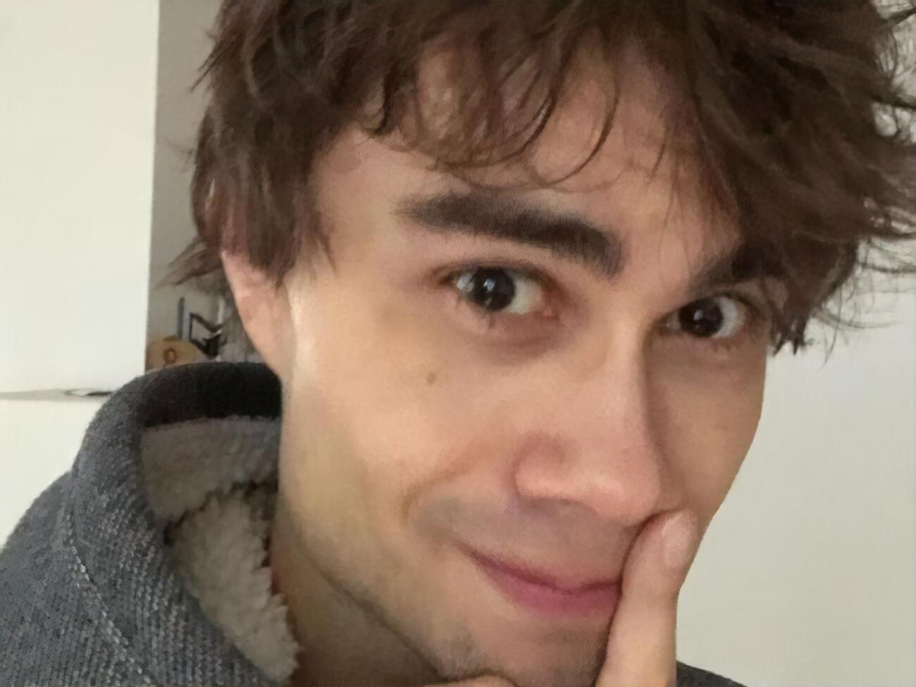 Рибак народився 1986 року в Білорусі