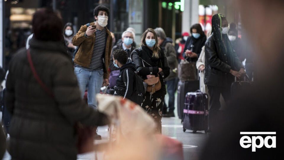 С 11 мая во Франции началось смягчение карантина: власти отменили ограничения на выход из дома