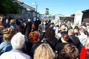 Мітингувальники збирали підписи під зверненням про незаконність закриття ринків