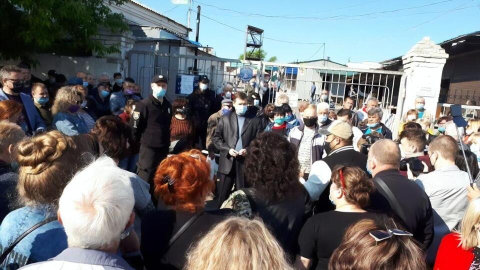 Мітингувальники збирали підписи під зверненням про незаконність закриття ринків