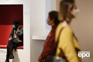 За даними американського Університету Джонса Гопкінса, у світі коронавірусом заразилося приблизно 4,21 млн осіб