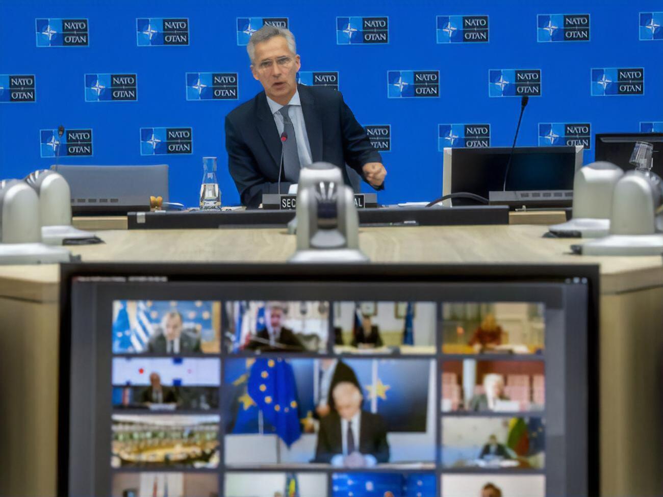 Потенциальные противники будут пытаться проверить решимость НАТО в условиях пандемии коронавируса, считает Столтенберг