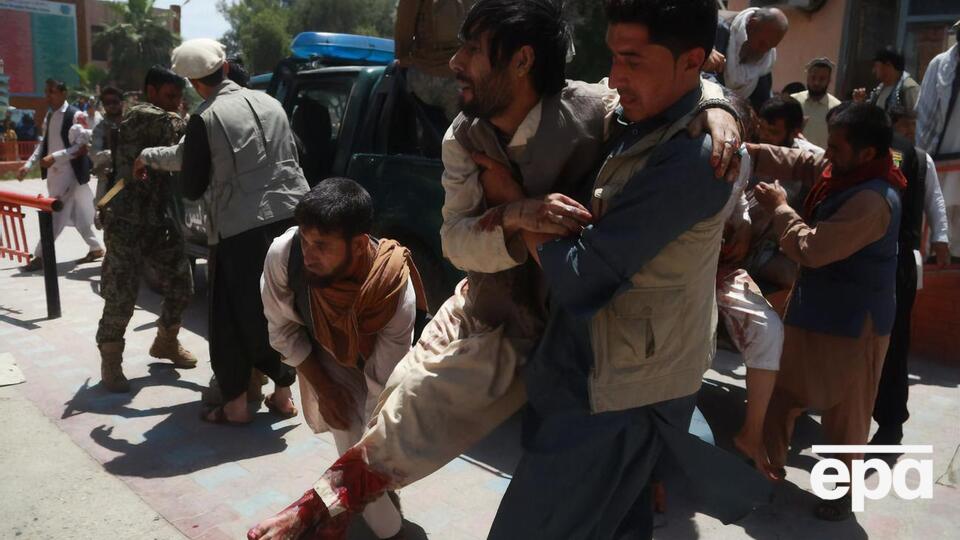 Взрыв произошел на похоронах полицейского офицера