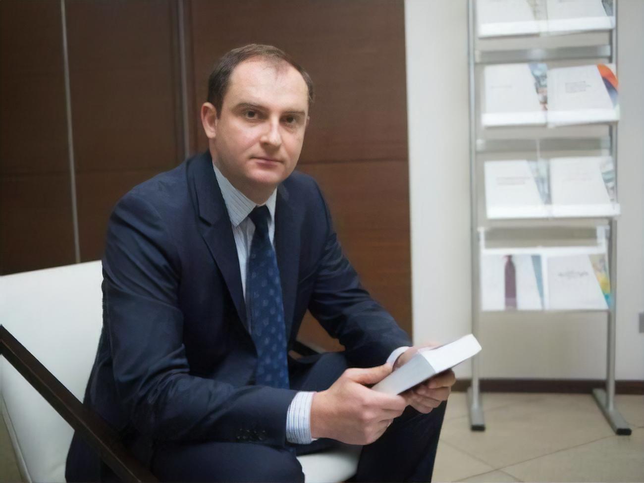 Верланов был уволен Кабмином с должности главы Госналоговой службы 24 апреля