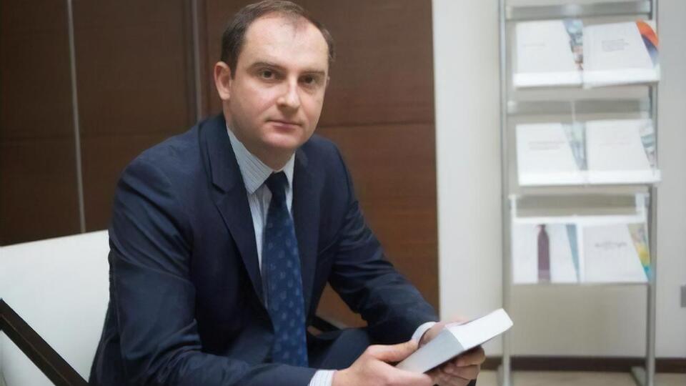Верланов был уволен Кабмином с должности главы Госналоговой службы 24 апреля