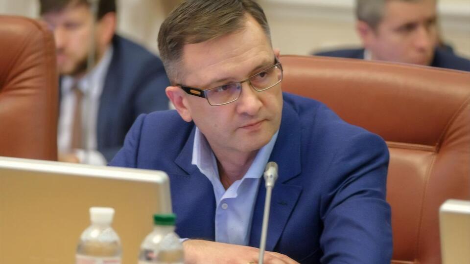 Уманский утверждает, что его прослушивают