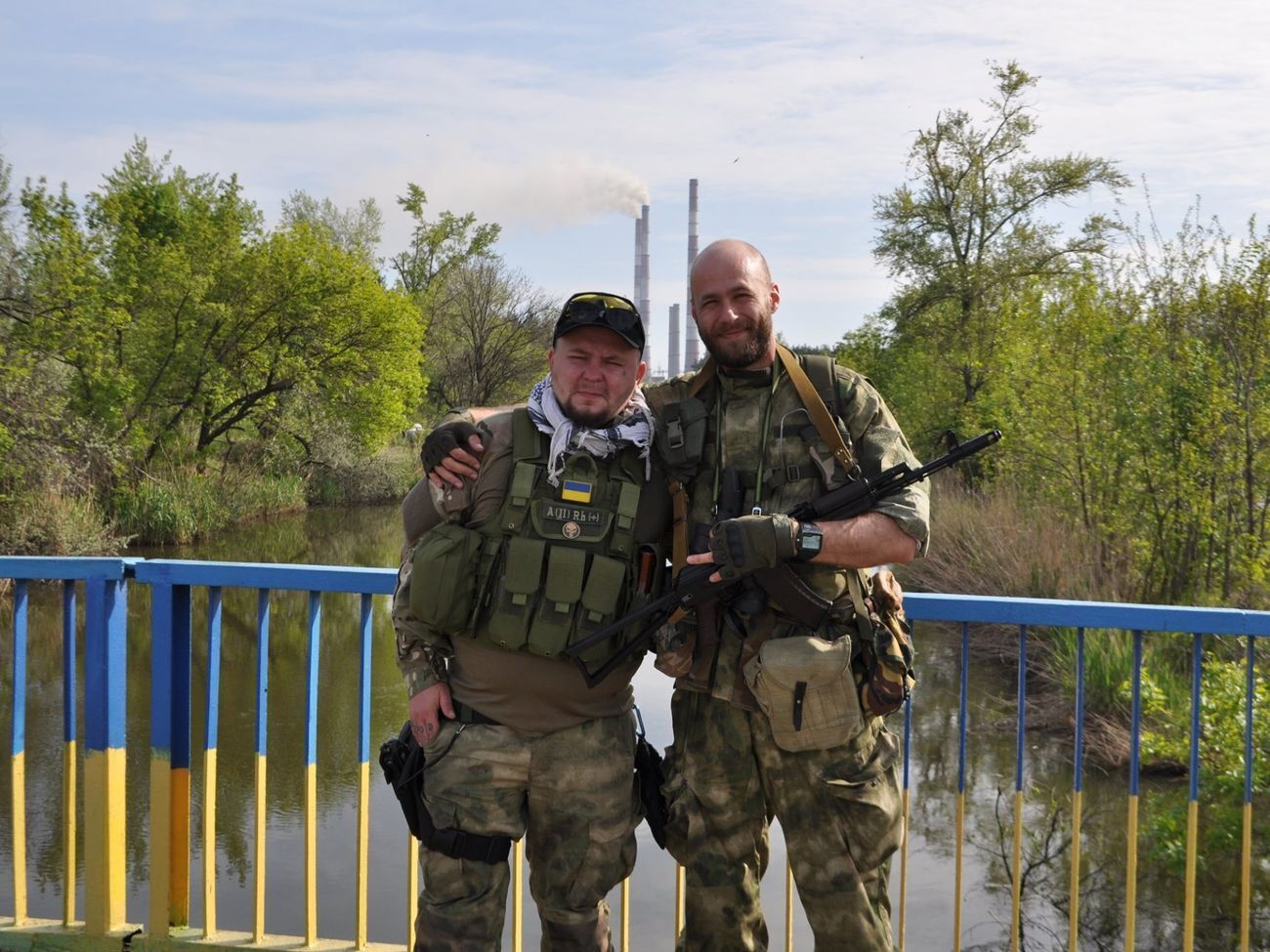 29 марта нардеп Гео Лерос обнародовал видео, на которых&nbsp;Денис Ермак (справа) якобы обсуждает&nbsp;вопросы назначения людей на госдолжности