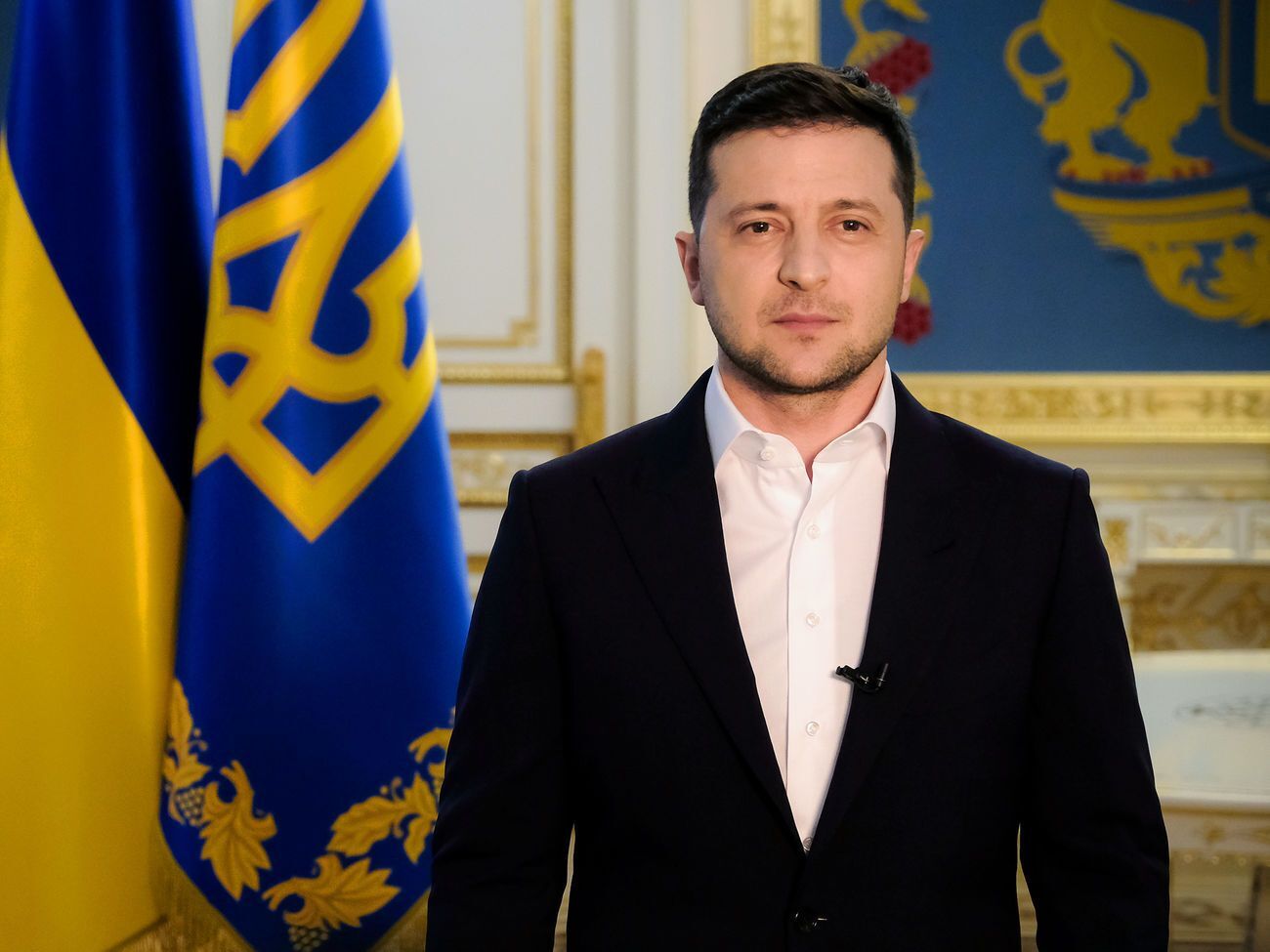 Зеленский: Каждый раз, когда вы не надеваете маску и рискуете заразить других людей, вы сами отдаляете открытие ресторанов, пляжей и всего остального