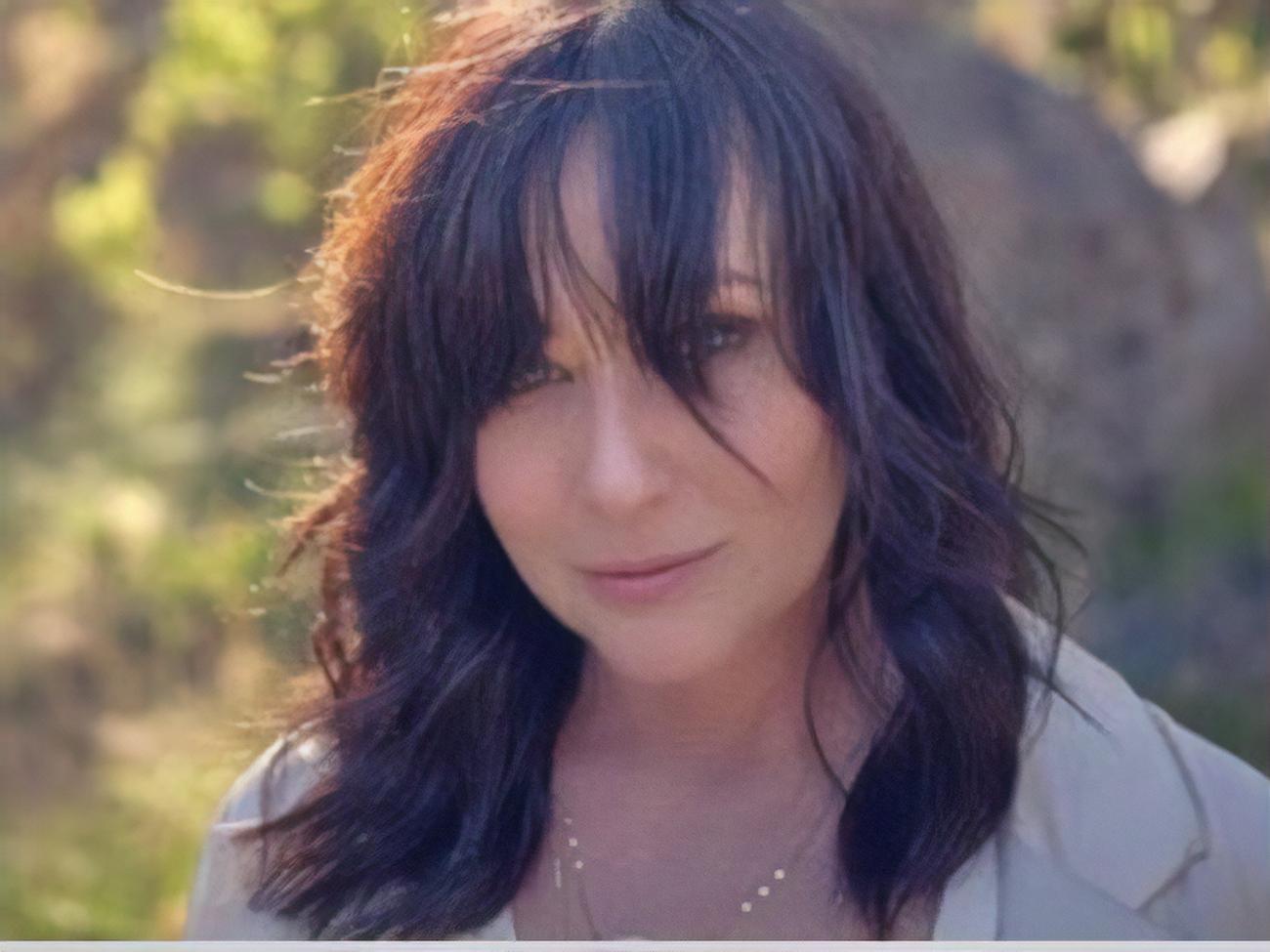 Догерті стала знаменитою після ролі Бренди Волш у серіалі "Беверлі-Гіллз, 90210"