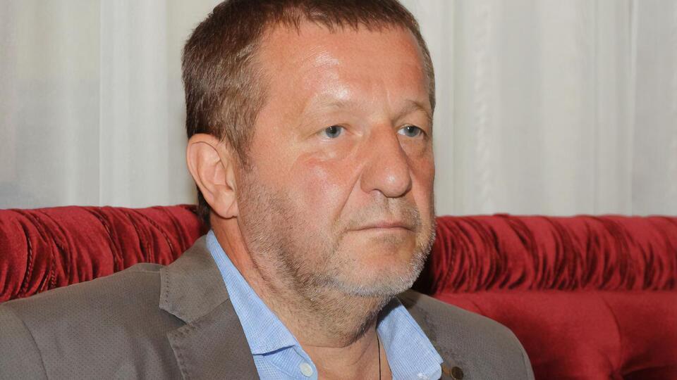 Кох: Когда Шредер закончил свое пребывание в роли канцлера, он отдавал себе отчет, что в политику ему дороги обратно нет