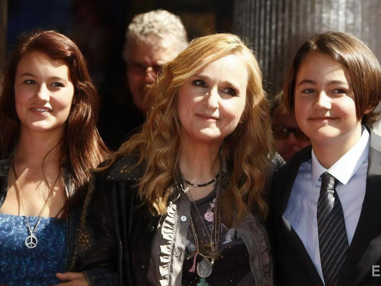 Бекетт Сайфер &ndash; син Етерідж, народжений у шлюбі з режисером Джулі Сайфером