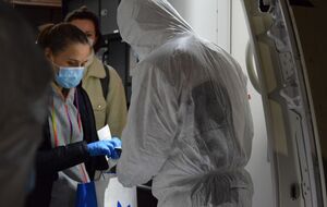 В общей сложности за прошедшие сутки пограничники оформили на въезд и выезд из Украины почти 16 тыс. человек