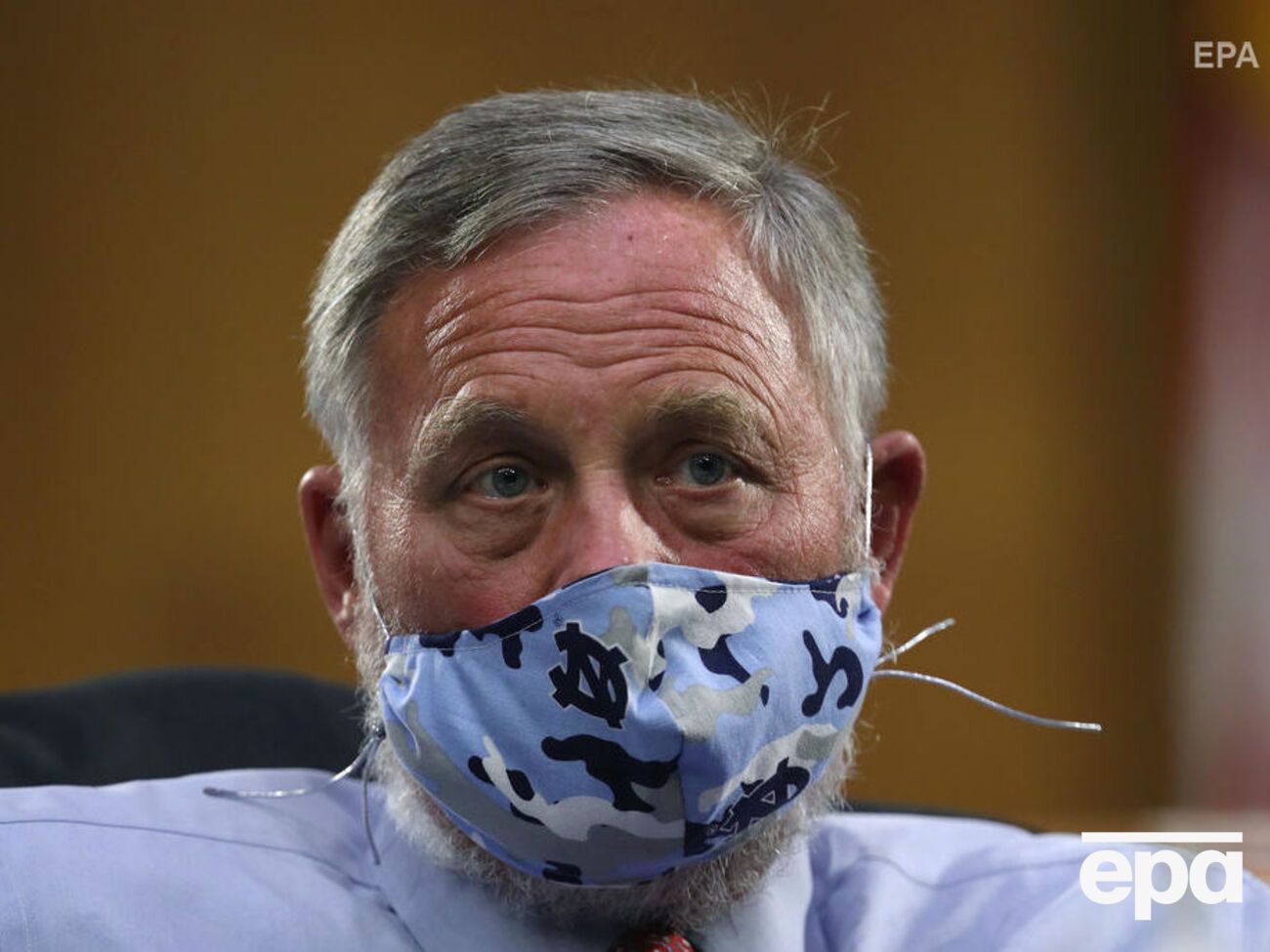 Глава сенатского комитета по разведке Берр продал свои акции незадолго до биржевого кризиса