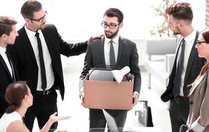 Размер помощи по безработице на период карантина и в течение 30 дней после его окончания составляет 1000 грн